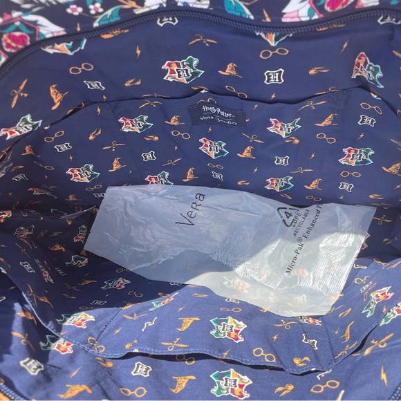 Harry Potter large Vera Bradley Tote - Picture 6 of 6